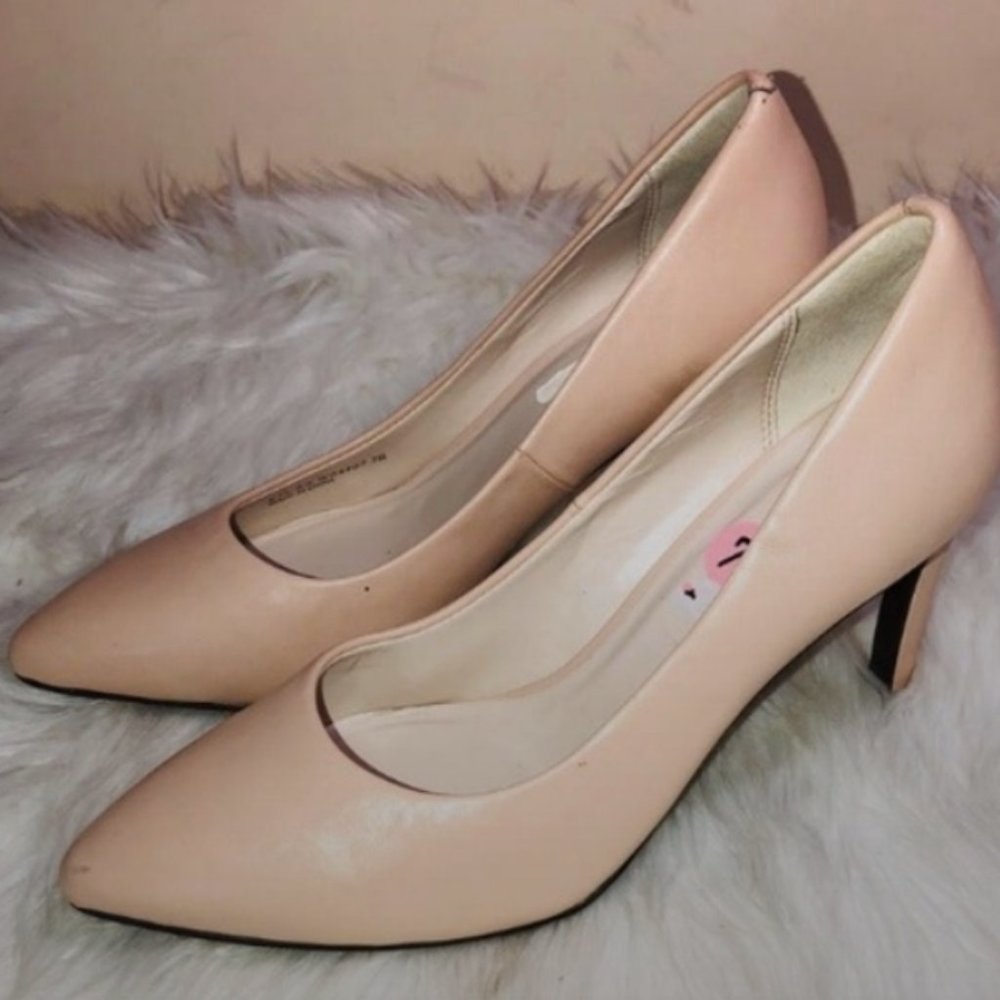 Cole Haan Blush/Taupe Pumps 7